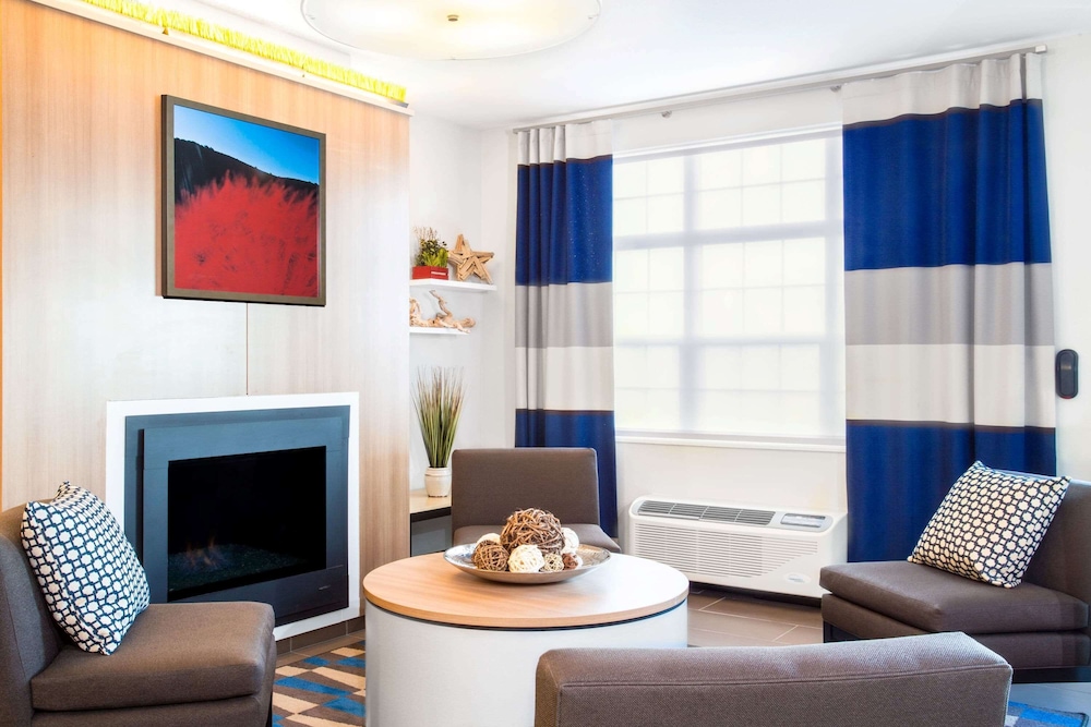 Vernal Vacations - Microtel by Wyndham Vernal / Naples - Property Image 9