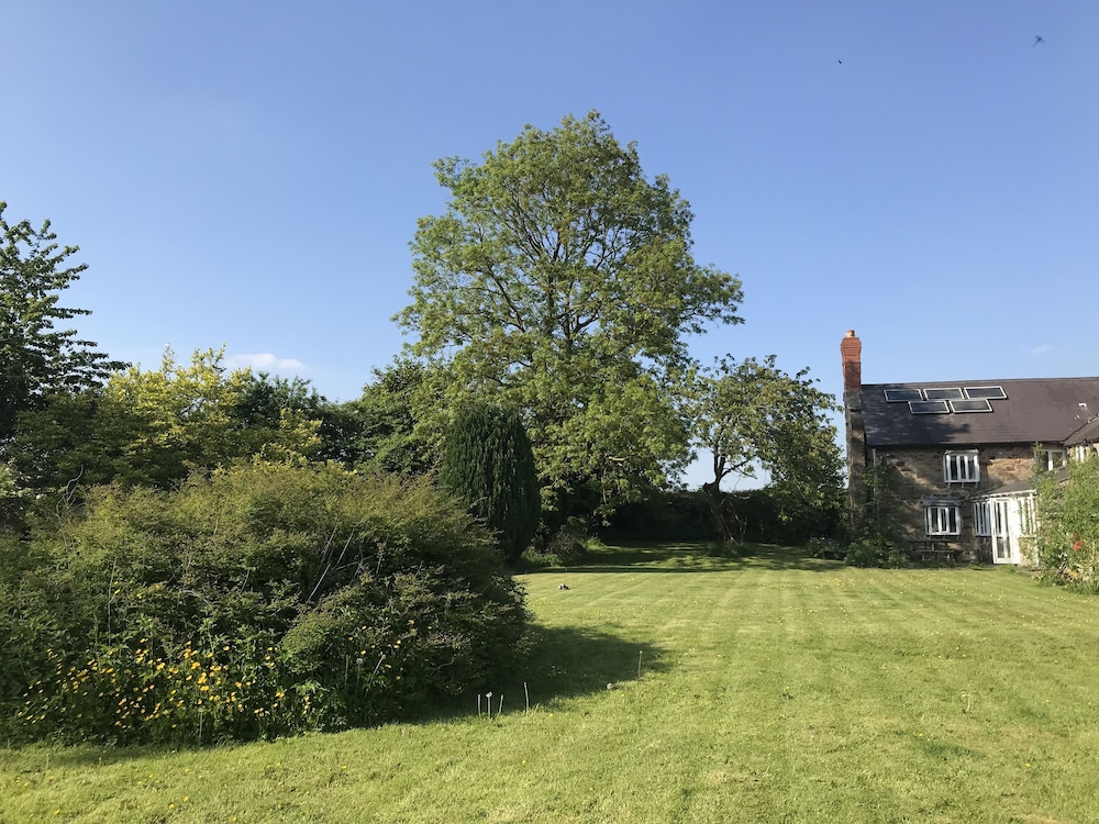 Broncoed Uchaf Country Guest House