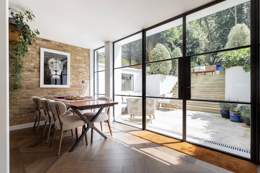 Maida Avenue II by Onefinestay