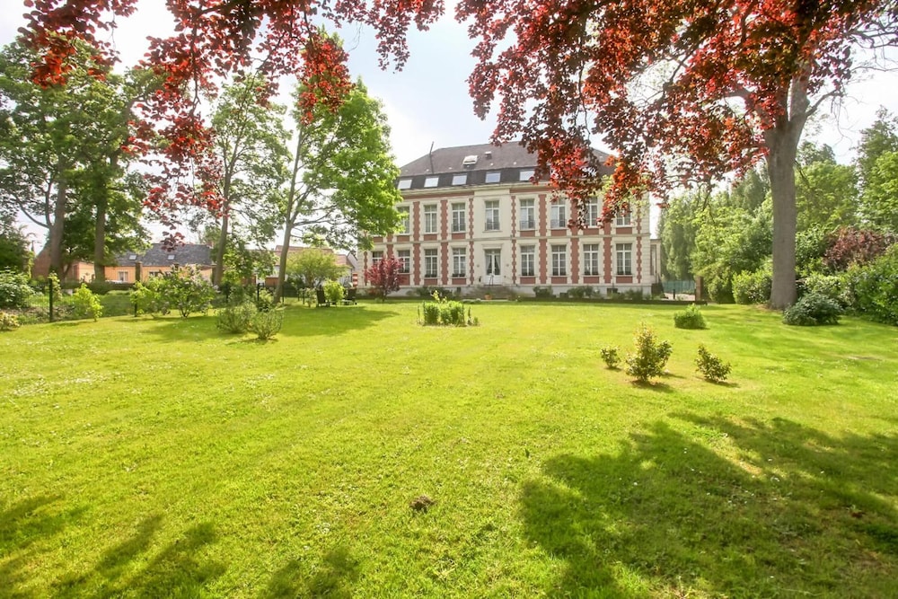 Château de Moulin le Comte