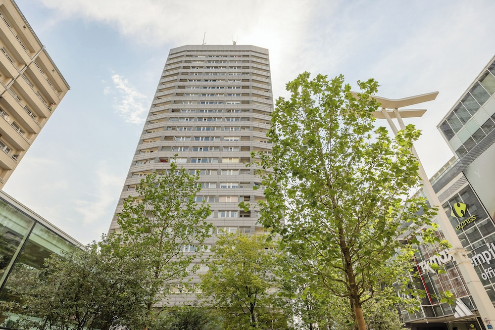 Warsaw Studio in City Center by Renters