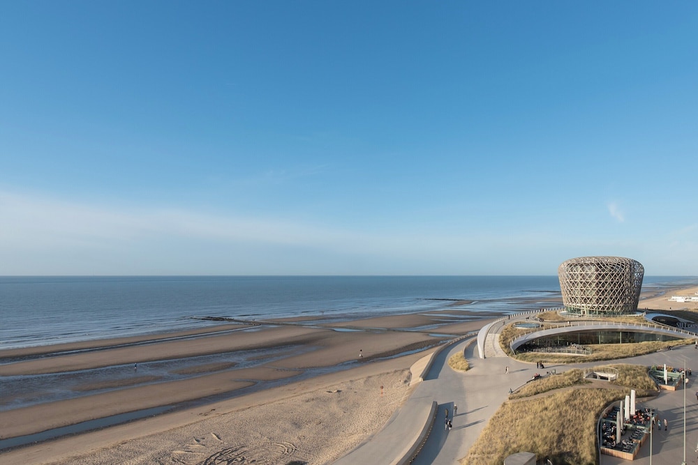 Apartment in Middelkerke With Sea Views