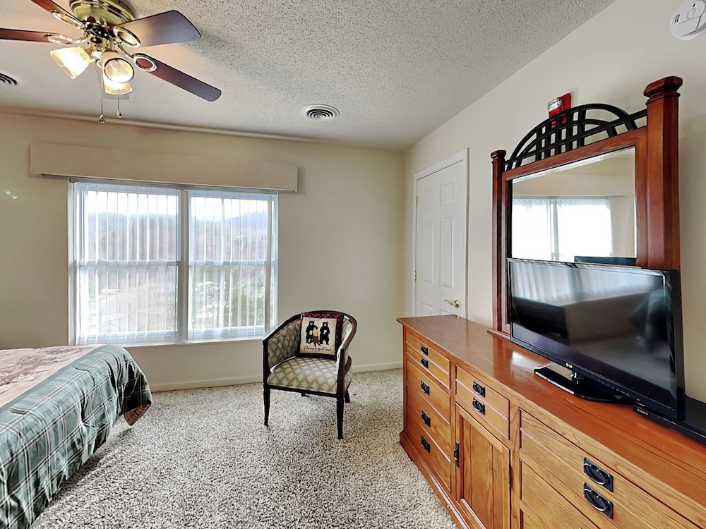 Hilltop Paradise by Jackson Mountain Rentals