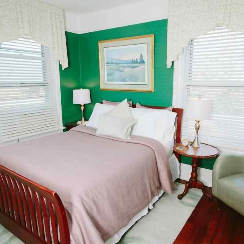 Chestnut Street Inn B&B