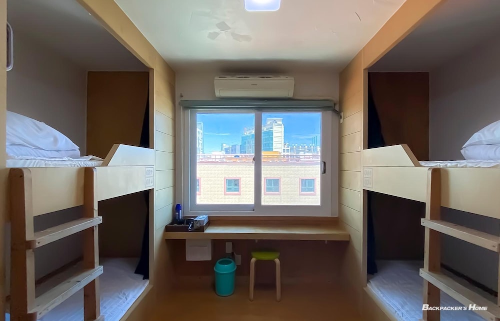 Backpacker's Home 16