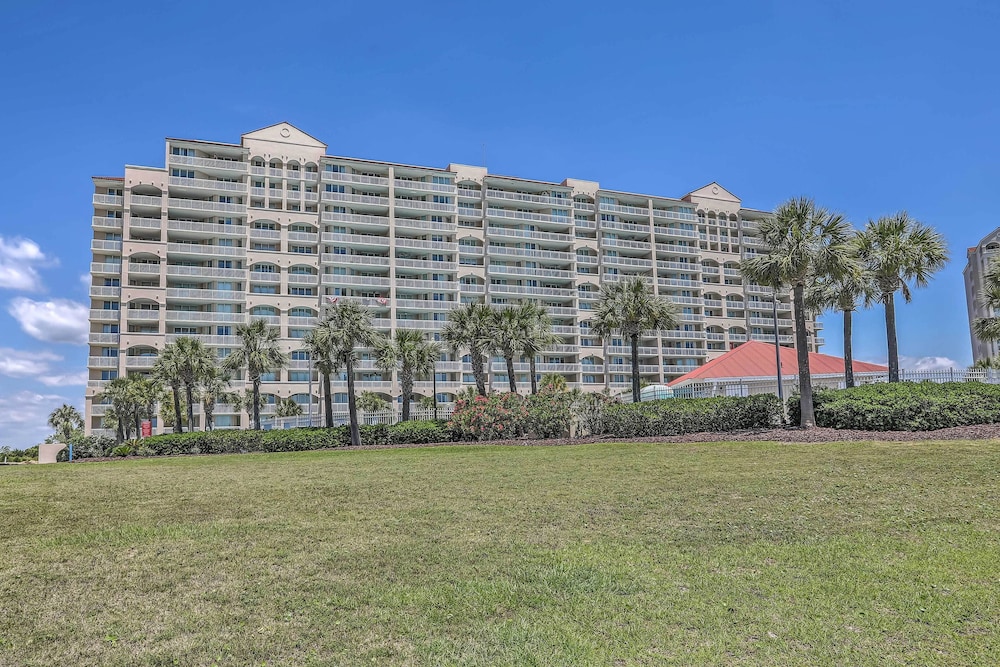 Resort Pool & Golf: Centrally Located NMB Retreat!