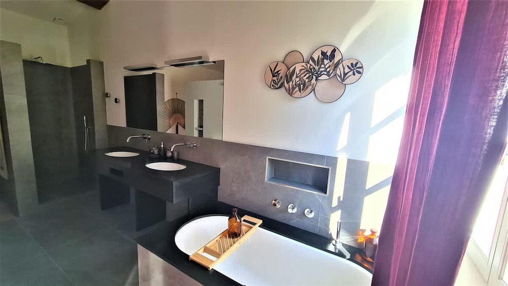 Prestigious Villa in Heart of Saint Remy de Provence