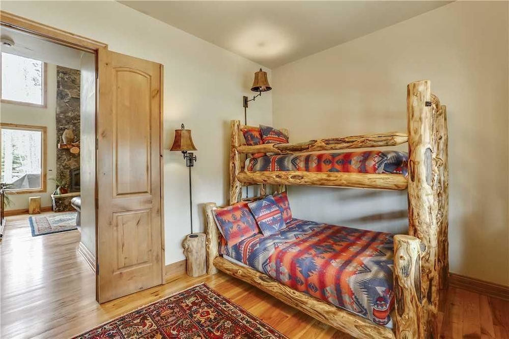 Tatonka Lodge House