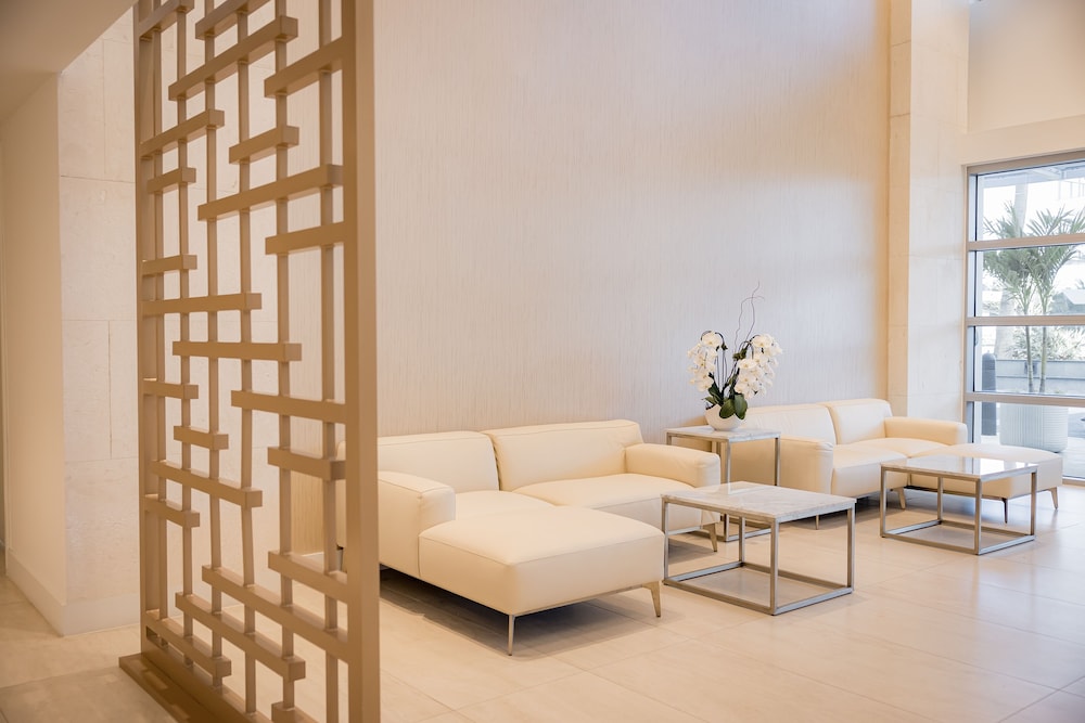 Private Condos at Amrit Ocean Resort