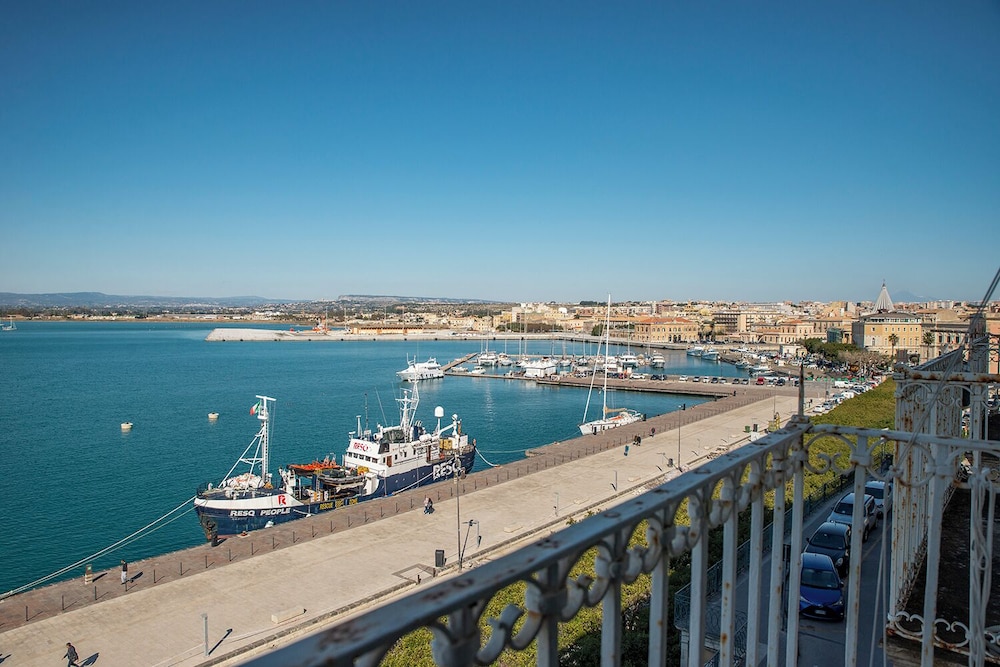 Duplex sul porto grande view 2