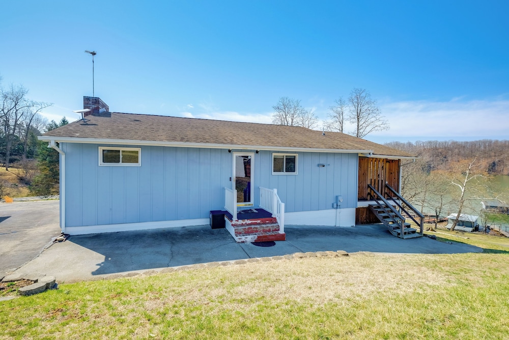 Lake Views & Private Dock: Radford Retreat!
