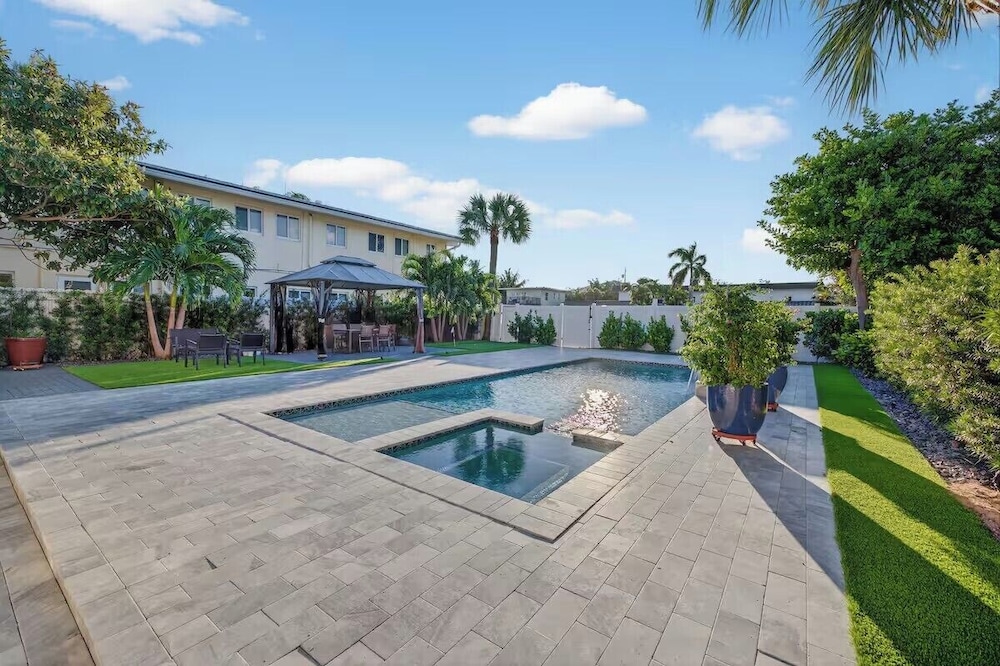 Paradise by the Sea - Cottage