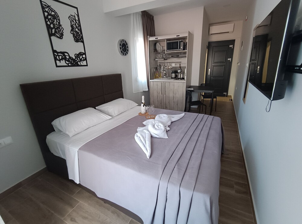 Nioplias Luxury Apartments Pefkohori