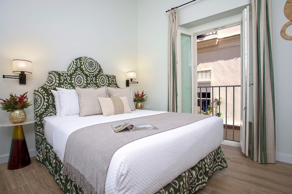 Spectacular Duplex in C diz Center Patrocinio III