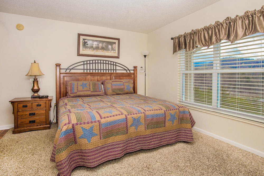 Whispering Pines 651 view 4