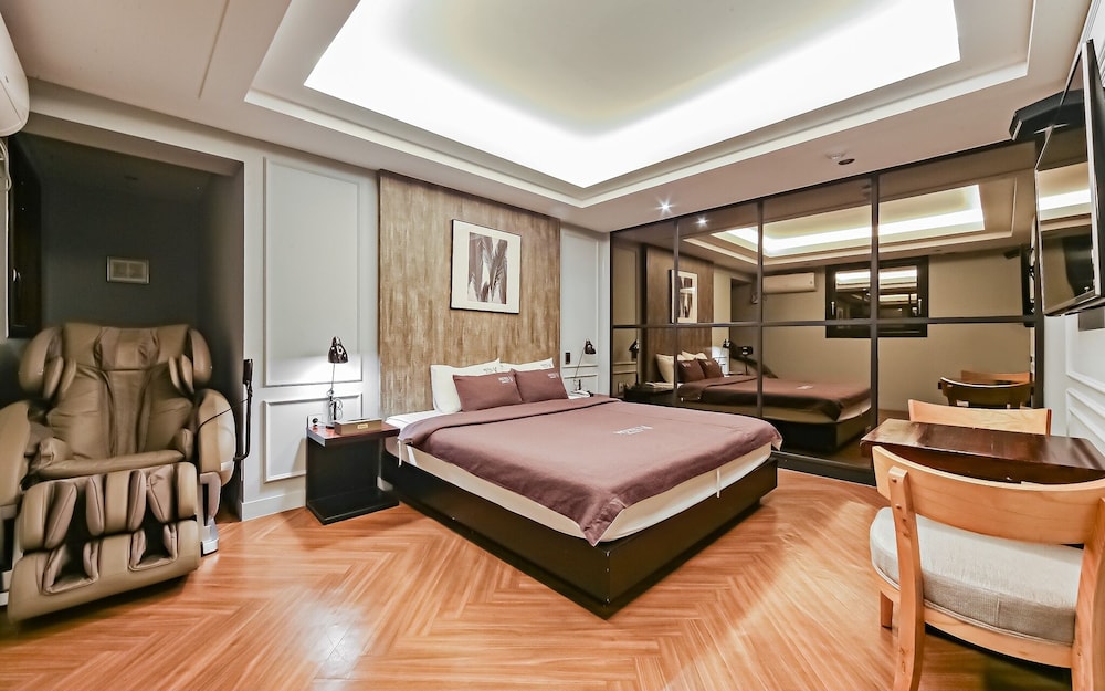 Busan Gangseo Sinho-dong V Hotel view 2