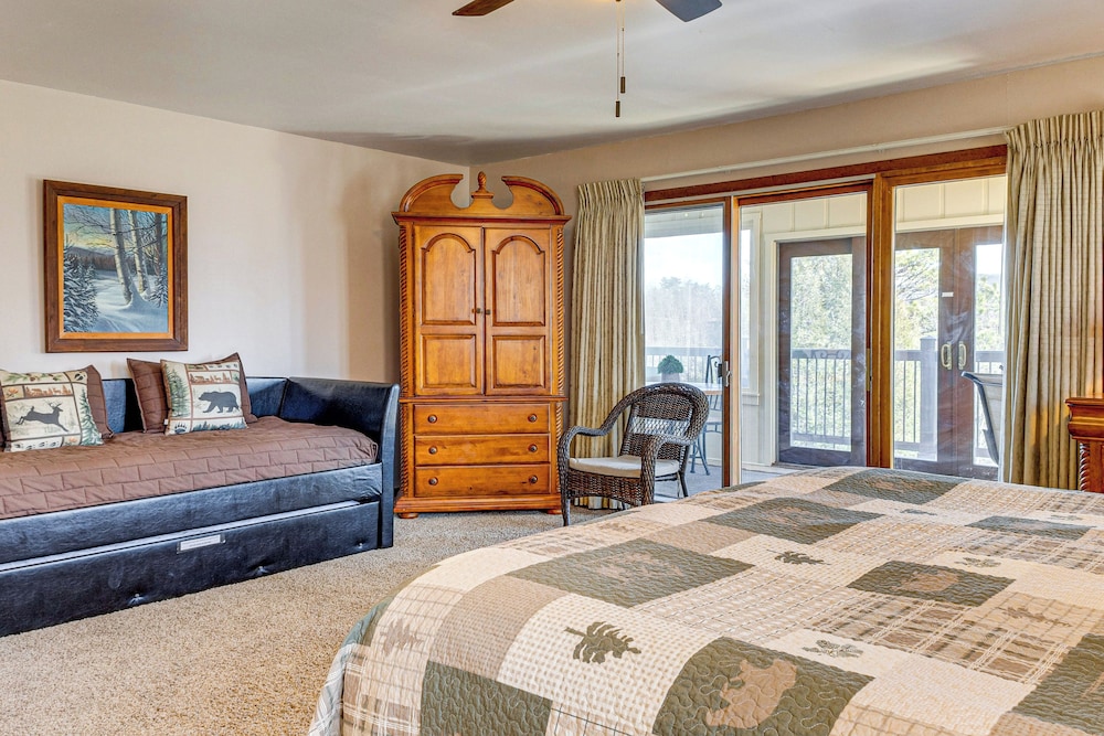 Smoky Mtn Views: Spacious Home Near Nat'l Park!