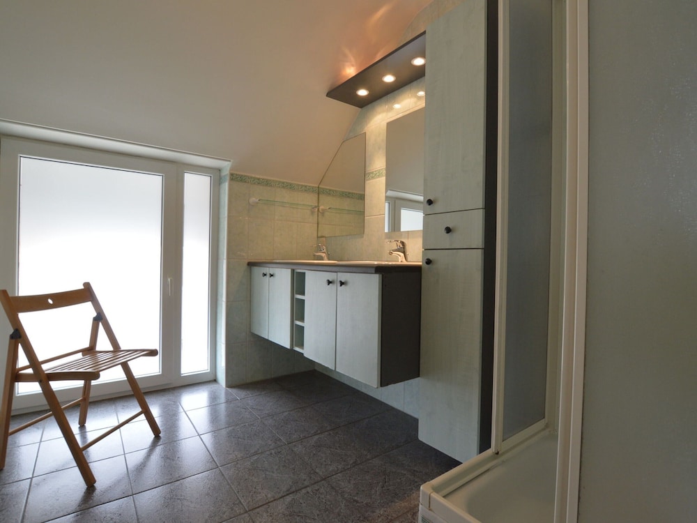 Spacious Holiday Home in Ovifat With Terrace view 2