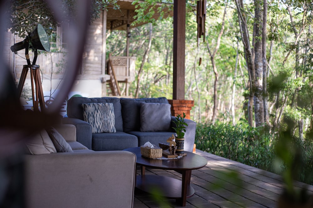 Menjangan Ecolodge
