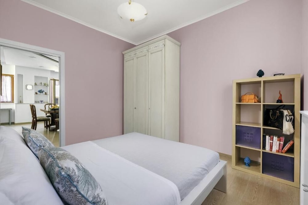 ROSE SORRENTO HOUSE