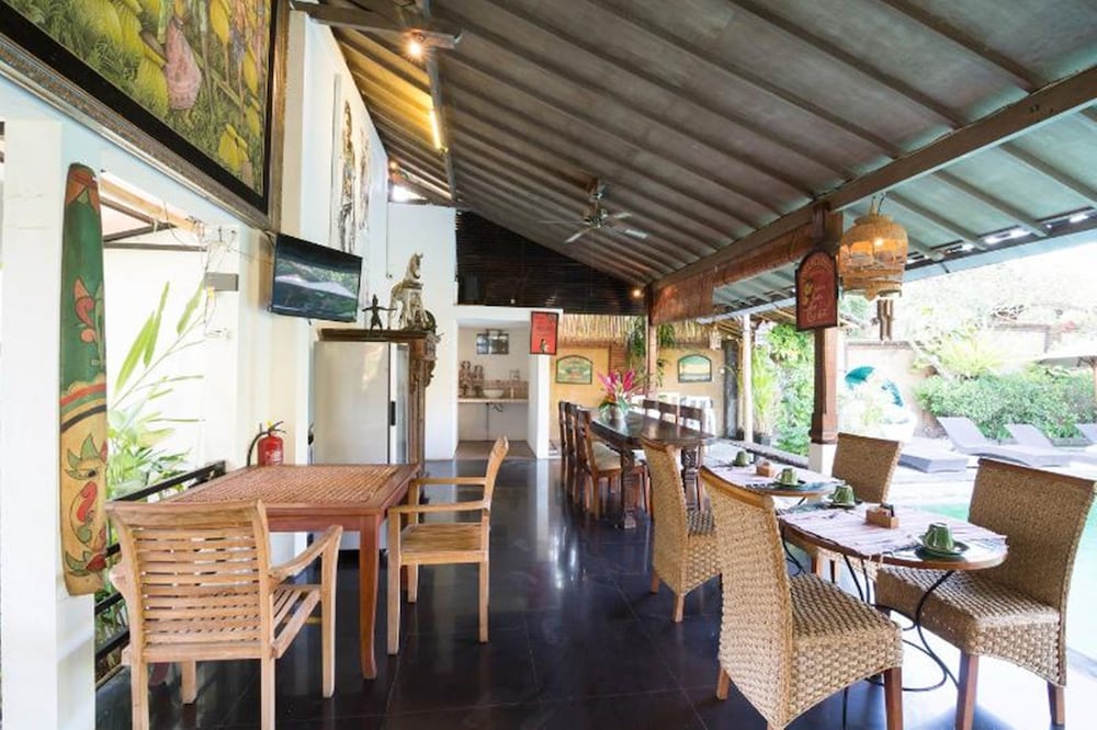 Aqua Octaviana Bali Villa