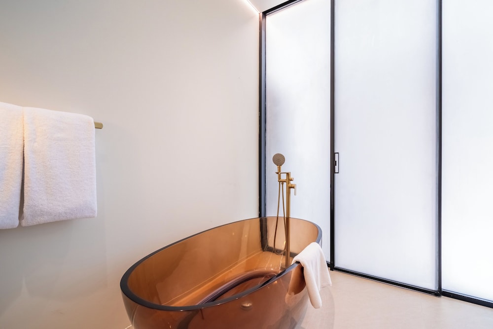 Hidden City Ubud - Modern Villas & Townhouses with Private Pools, Nature Views and Wellness Access