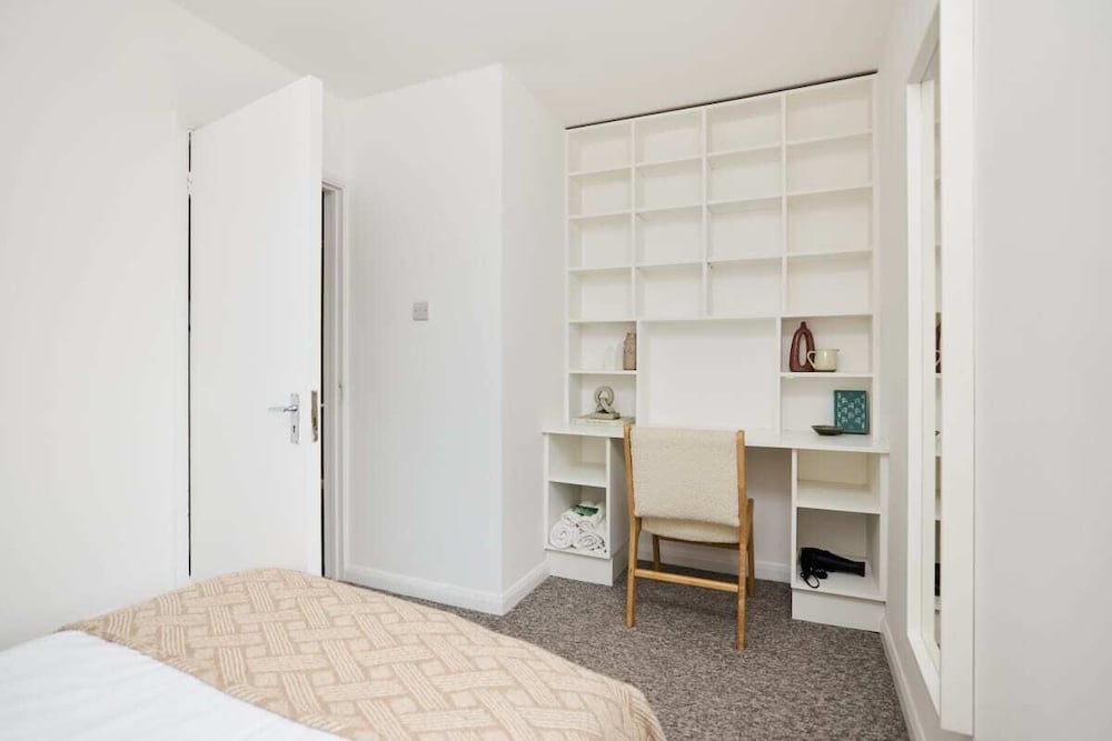 The Oxford Garden House - Spacious 5-bed Oxford Home With Garden & Balcony