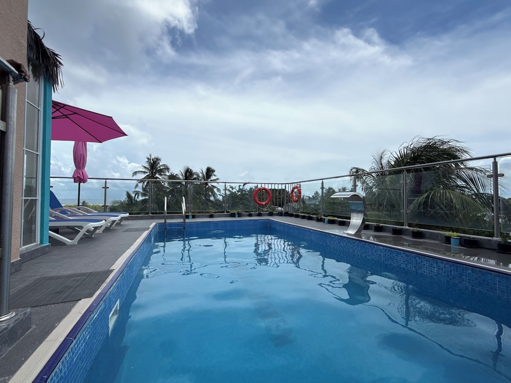 Breeze Haven Surf Retreat
