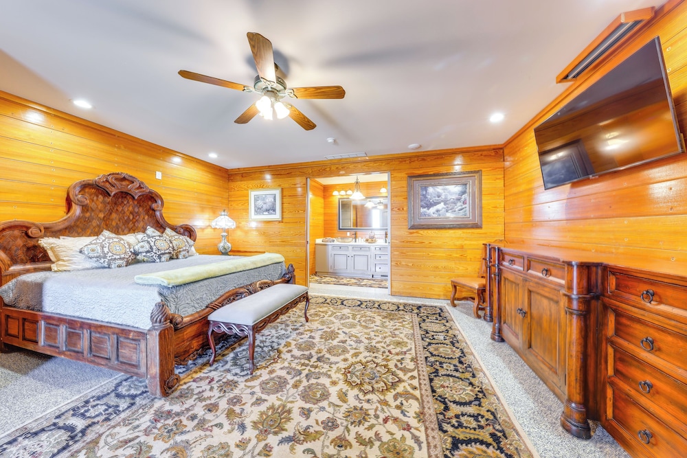 'the Vista' Retreat 30 Mi to Kansas City! - Property Image 64