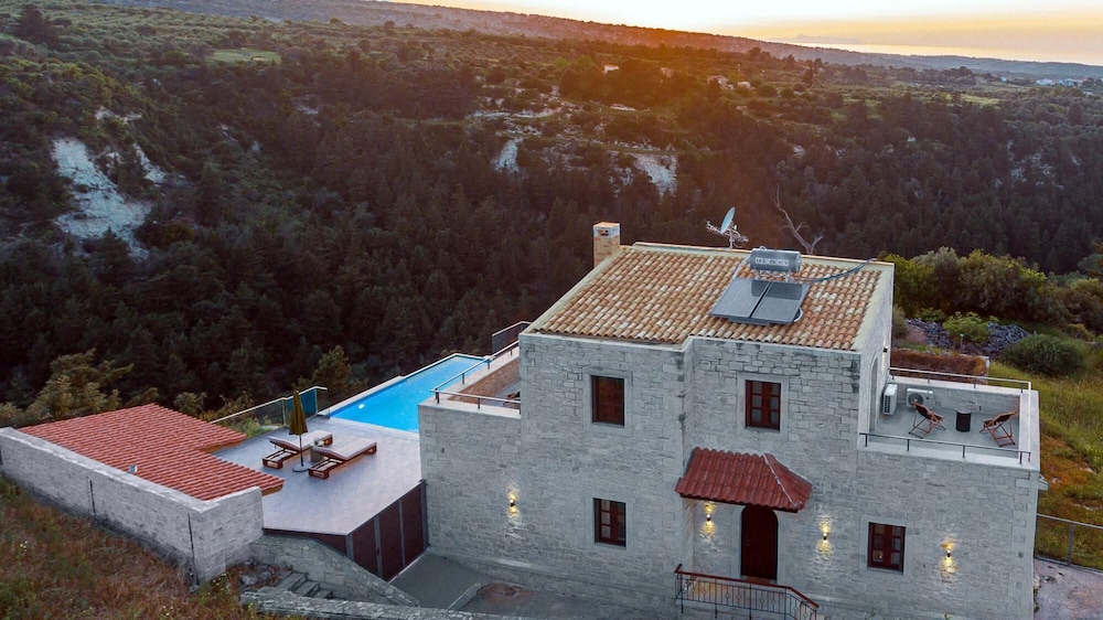 Dim Luxury Villa - With Private Pool view 3
