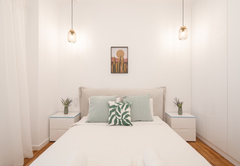 LIV - Comfortable Stylish Escape in Pagrati
