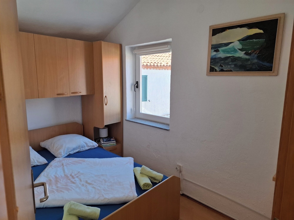 Apartments Kastilac with sea view