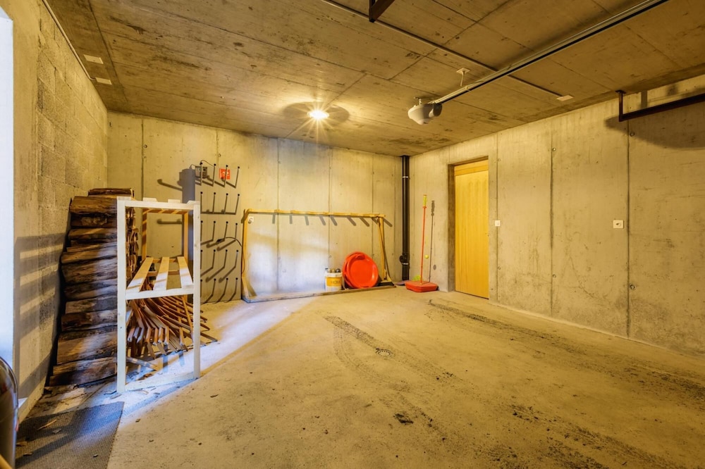 Chalet Coucou - Luxury 10 pax Chalet With Incredible Views Garage