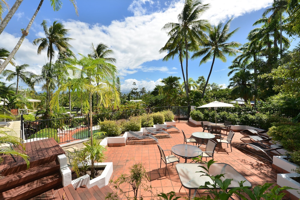 Seascape Holidays - Club Tropical Apts