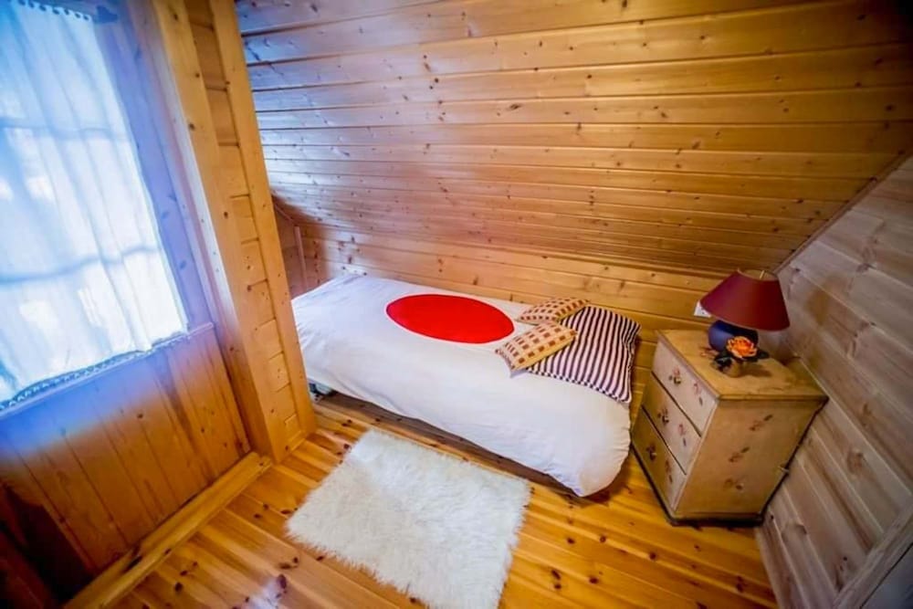 Kedra Village Cozy Chalet - Mountain Getaway