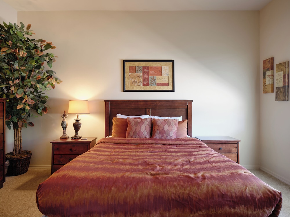 Valley View Villa - Private Pool - Hidden Bedroom