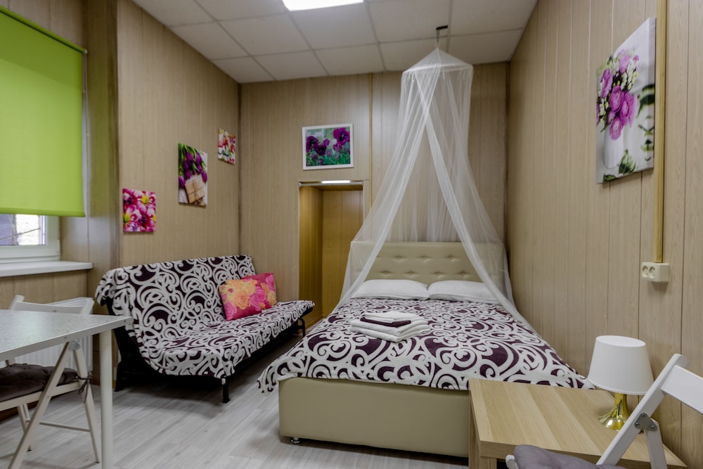 Studio apartment on Chapygina