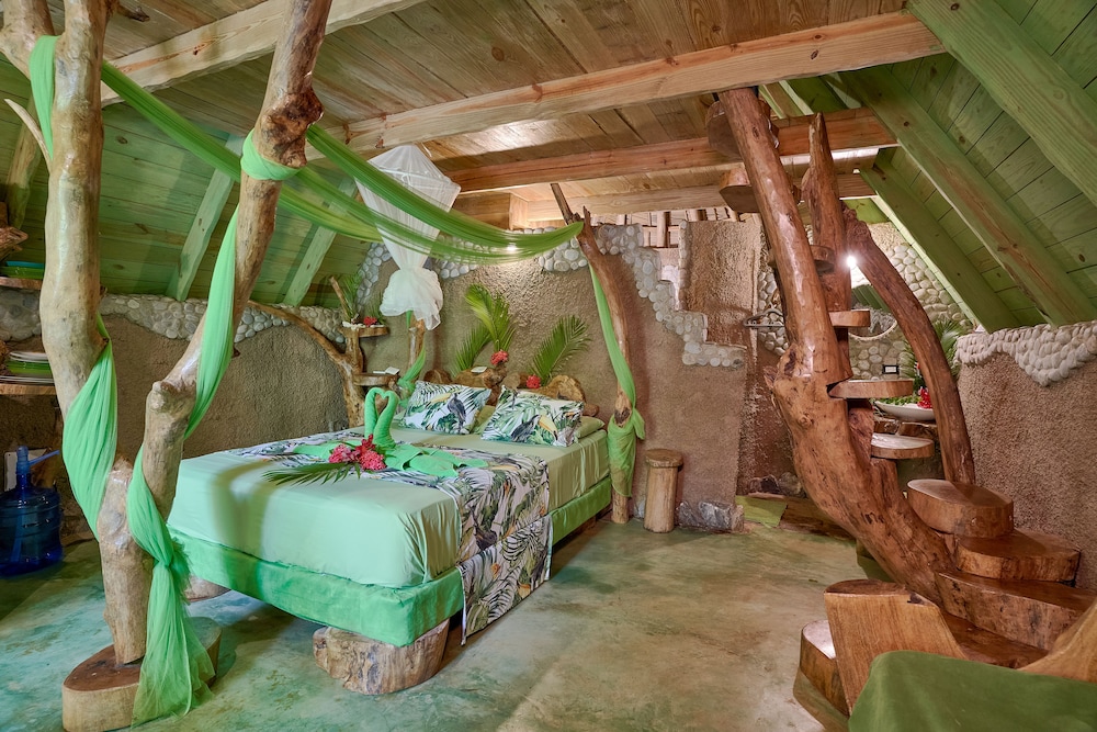 CHALET TROPICAL Hotel & Restaurant-Pizzeria