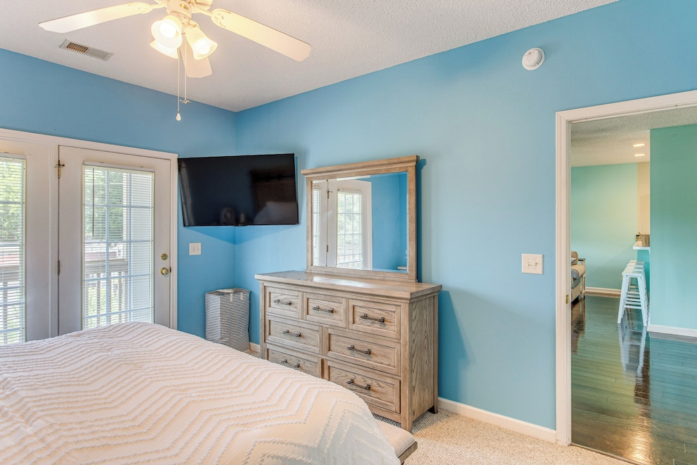 1 Mi to Beach: Family Condo in North Myrtle Beach!