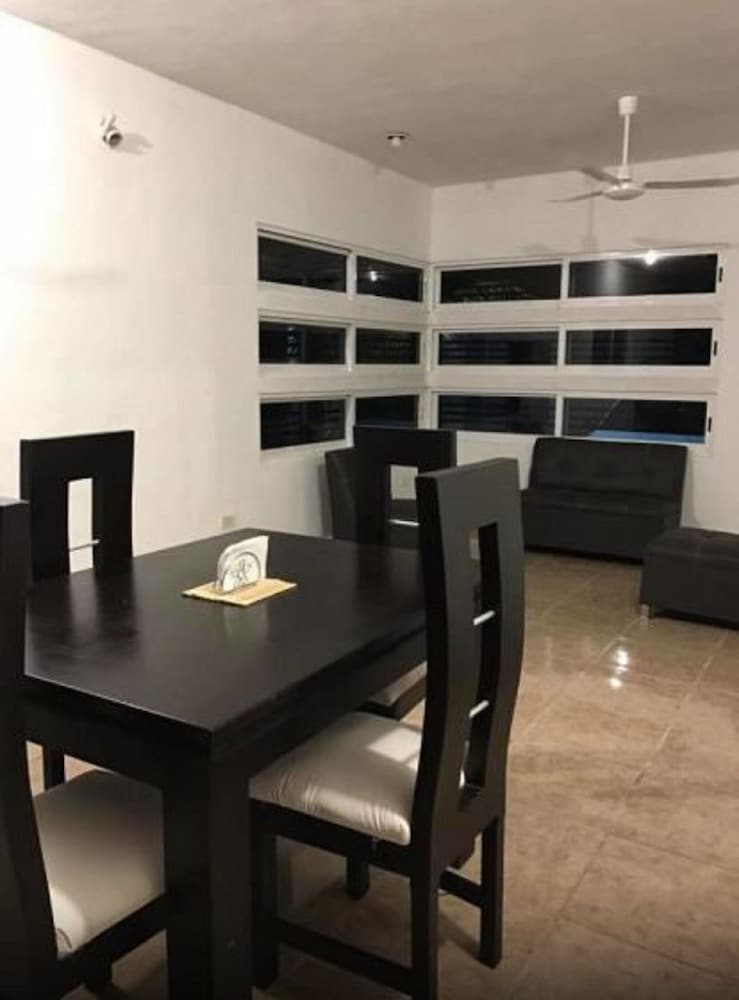 330 Hotel Altabrisa