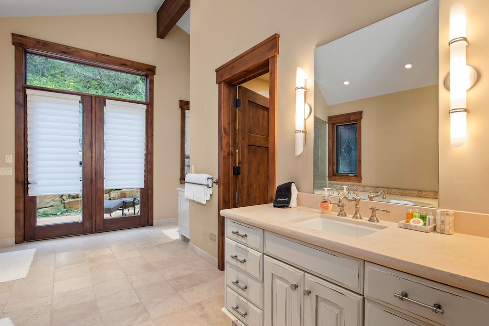 2430 Deer Valley Getaway! Peaceful Home Minutes From Deer Valley With Private Hot Tub! 4 Bedroom Home by RedAwning view 5