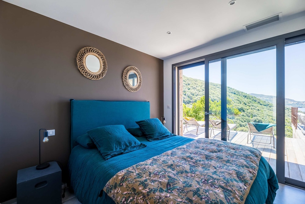 Architect Villaproperty Sea View Close to the Beaches