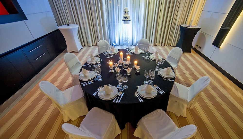 meeting & event spaces