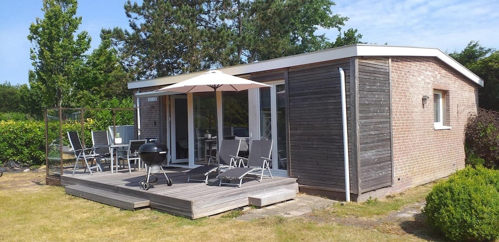 Cosy Holiday Home Near Beach