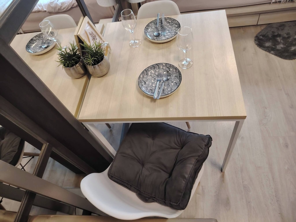 Elio Del Ray Condo Feel Resort Bill Included
