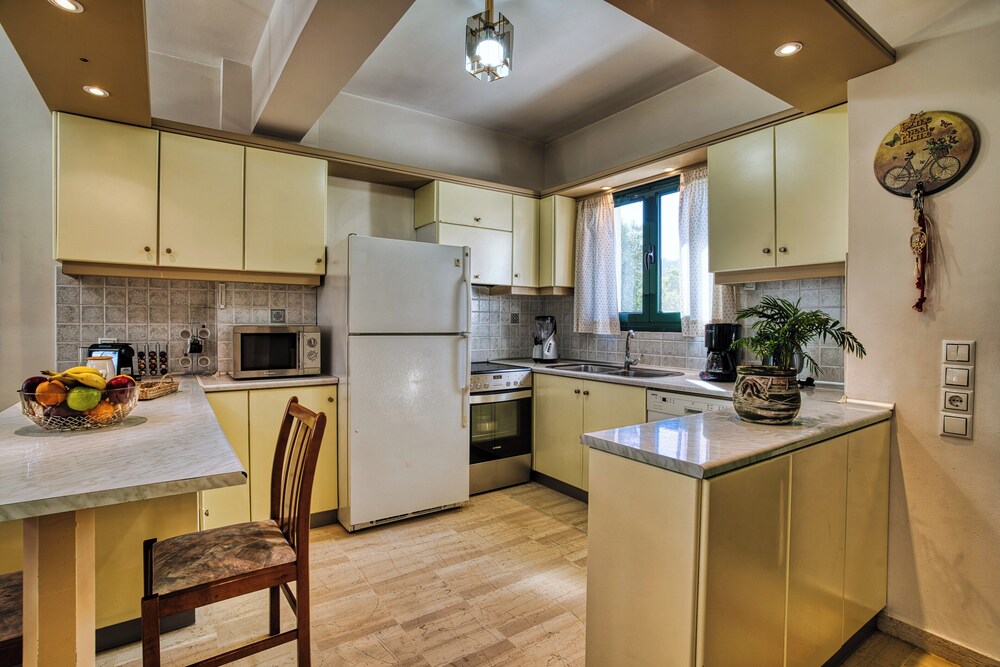 Marilizas Spacious Maisonette
