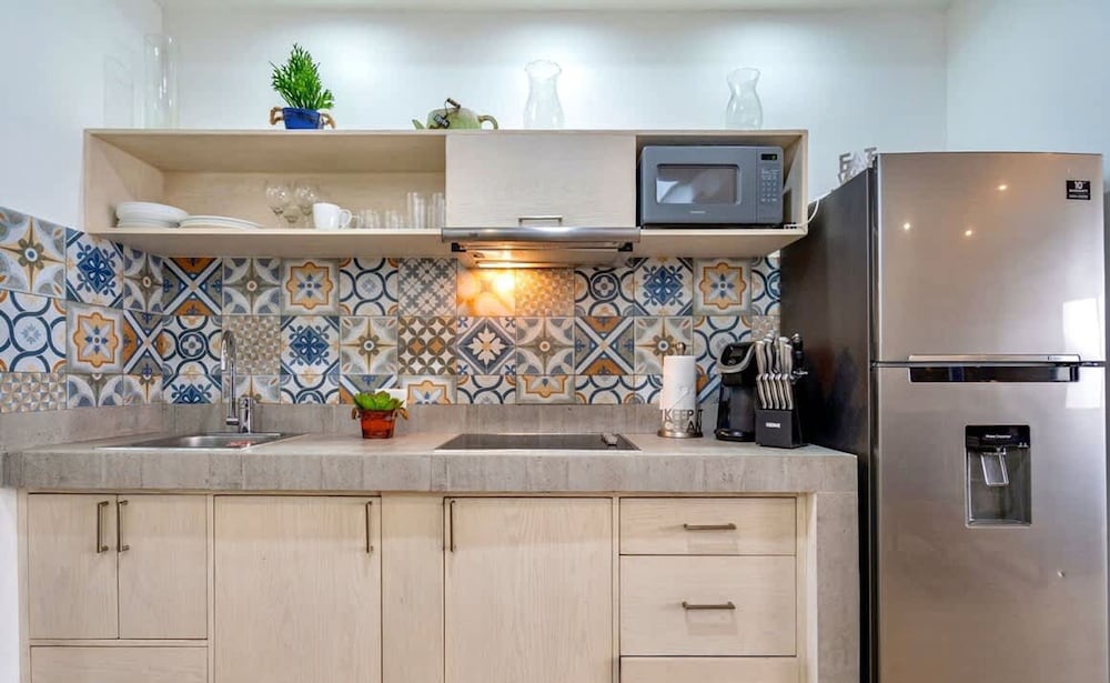 4 Br Private Rooftop Pool Spacious Exclusive