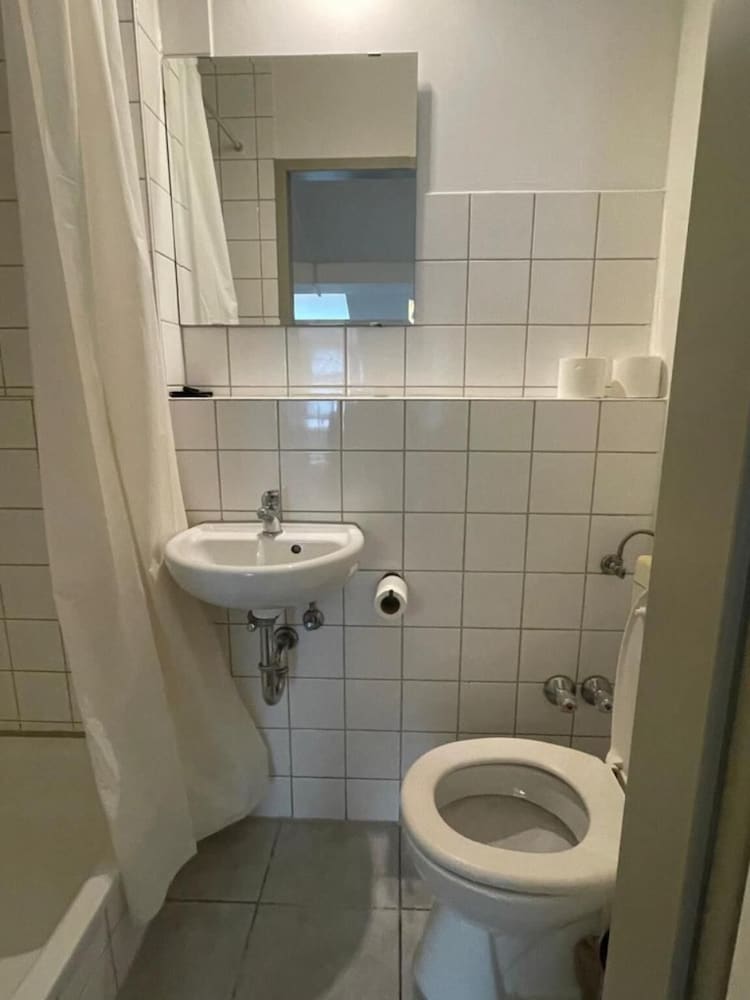 2-Rent Group Hostel Apartments SEN14