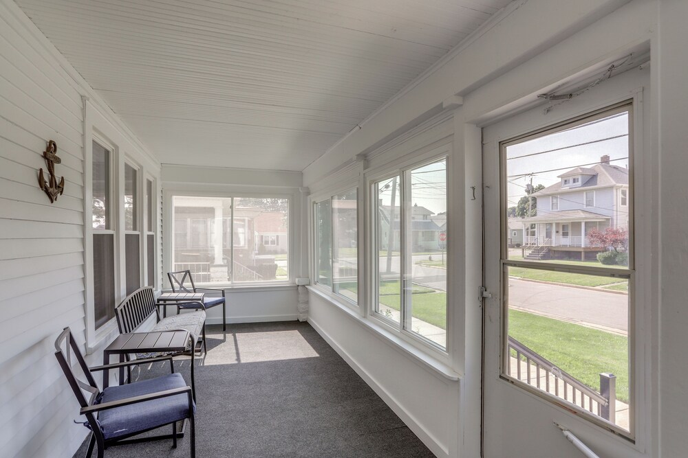 Walk to Lake Erie: Spacious Home in Sandusky!