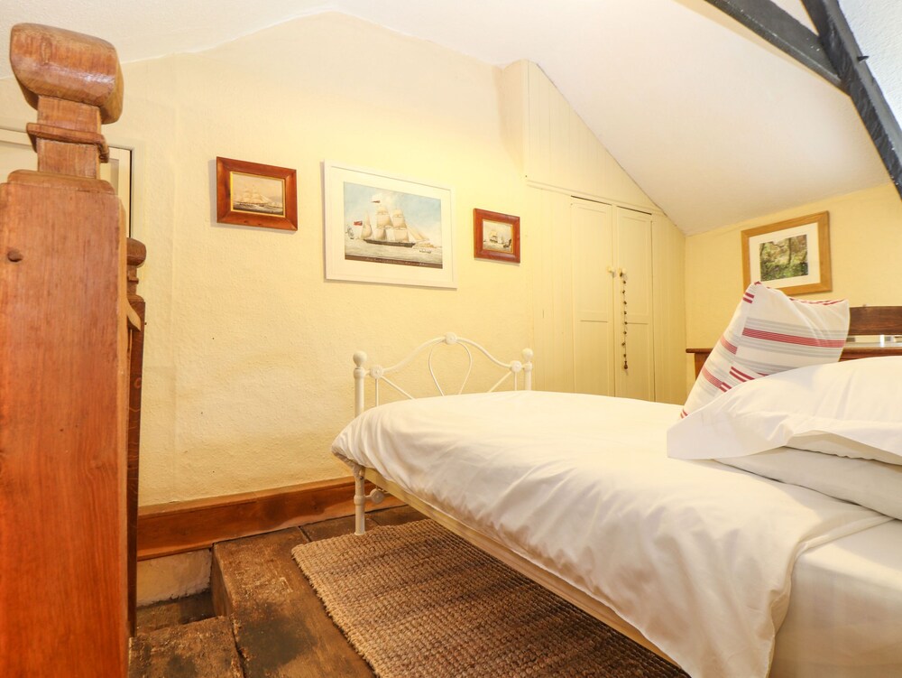Higher Hill House
